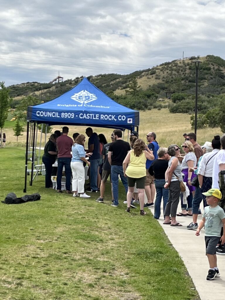 Line at KofC Food Tent at the Picnic